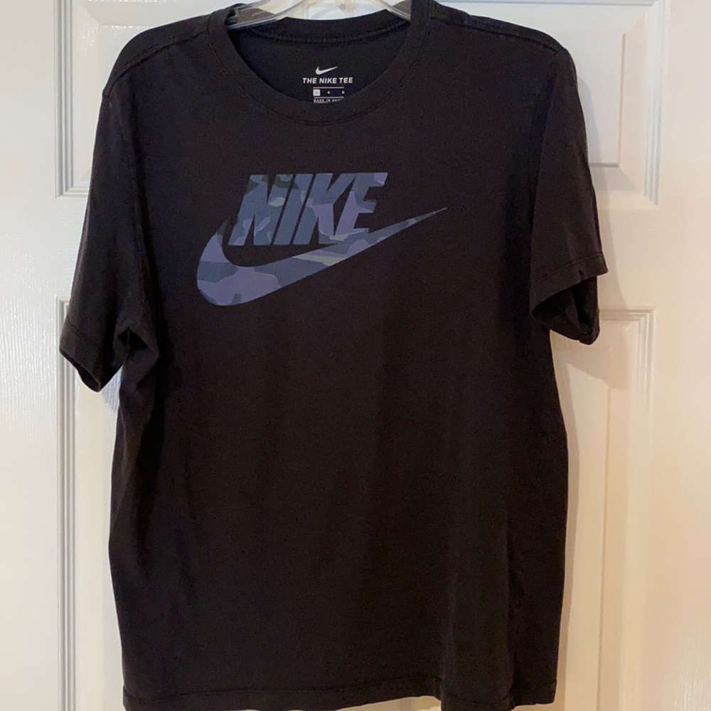 Nike men’s short sleeve tee
